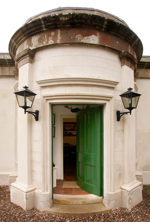 Triumphal Arch Lodge Creagh エクステリア 写真